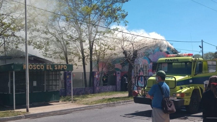 Gran incendio en la Ludoteca Municipal